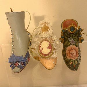 Heirloom Ornaments From Ashton-Drake High Button Beauty Three Miniature  Shoes